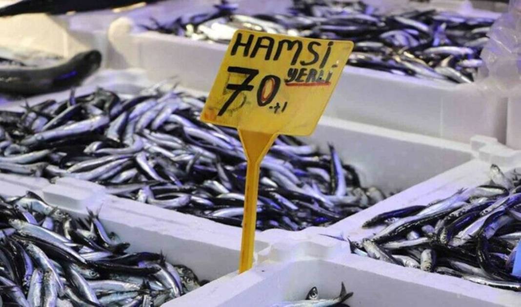 Tezgahların en ucuzu hamsi bile alev alev cep yakıyor! Bir günde yüzde 75 zamlandı, çarşıya giden vatandaş eli boş döndü 2